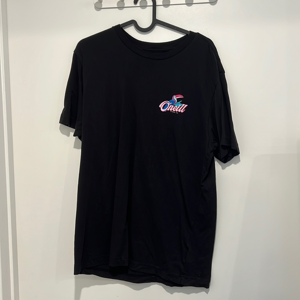 O’Neill black t-shirt